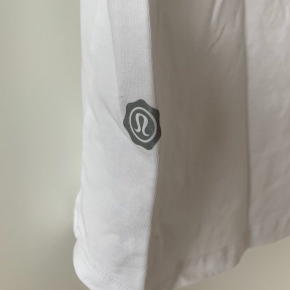 Lululemon Seawheeze: Basic Tee sz: m - Picture 3 of 3